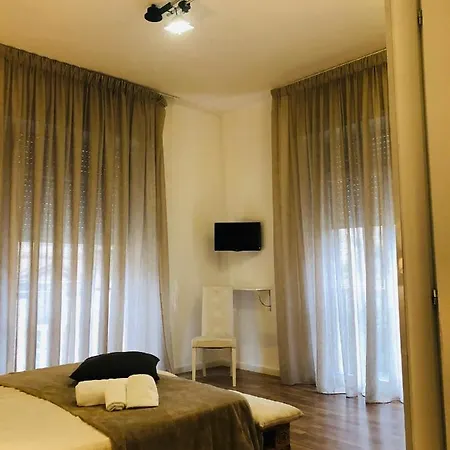 Oda ve Kahvaltı Degli Artisti Lecce