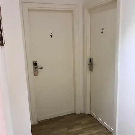לינה וארוחת בוקר Degli Artisti 3*