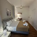 Degli Artisti 3*