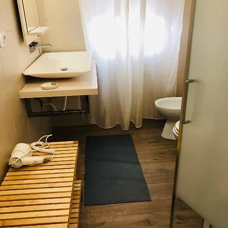 Degli Artisti Bed & Breakfast 3*