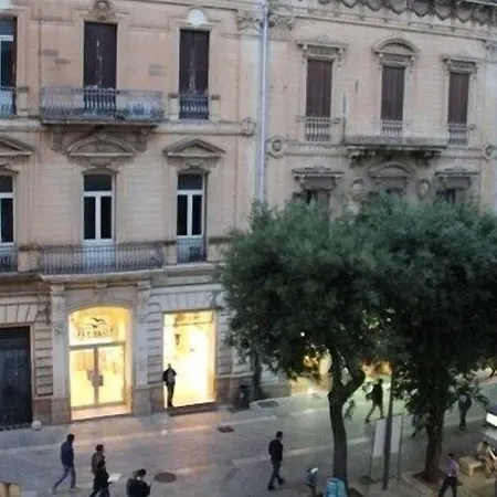 Degli Artisti 3*