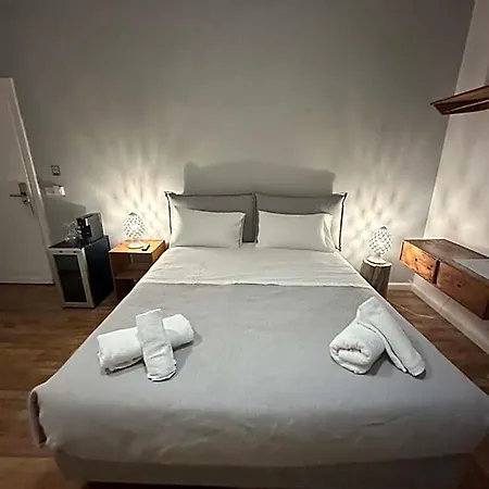 Bed & Breakfast Degli Artisti 3*