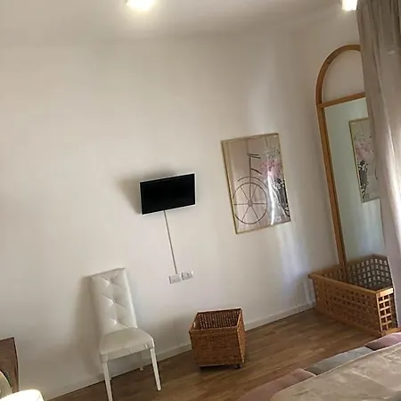 Oda ve Kahvaltı Degli Artisti
