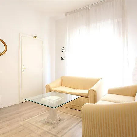 Bed & Breakfast Degli Artisti 3*