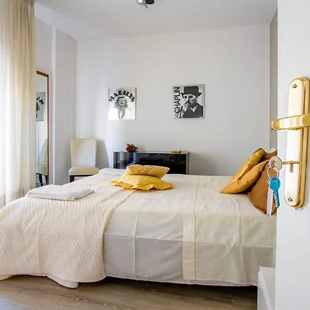 Degli Artisti 레체