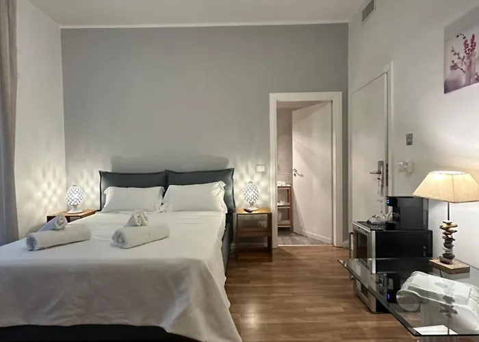 Degli Artisti 레체