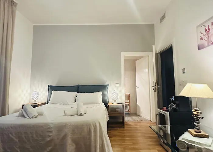 Degli Artisti B&B 레체