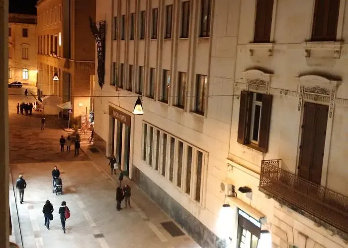 Degli Artisti 3*